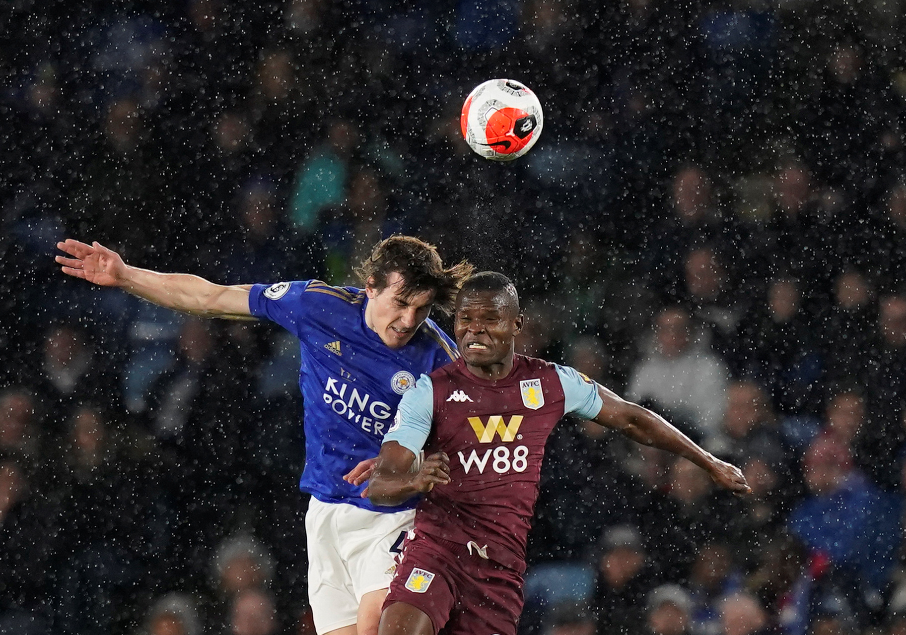 事不仅吸引 事不仅吸引